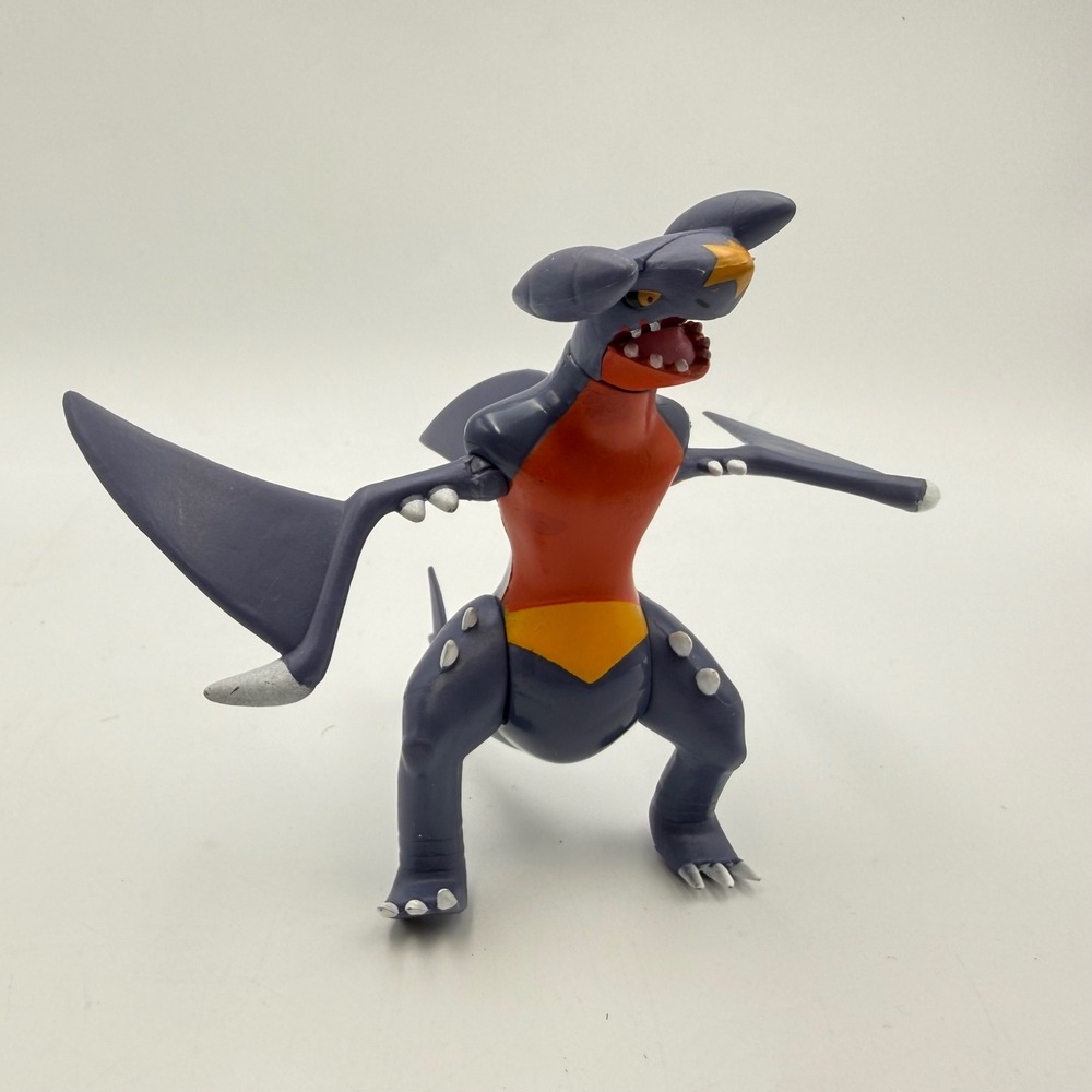 Pokemon Garchomp Battle Feature Action Figure WCT Jazwares 2020 PKW2633 Blue